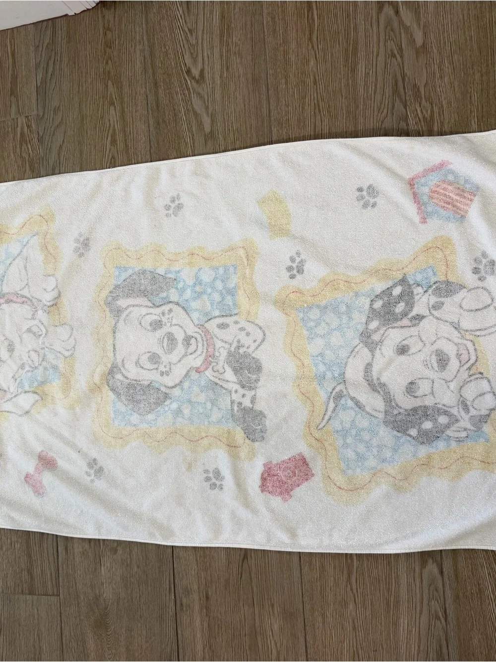 VTG 90s 101 DALMATIONS Bath Beach Towel DISNEY